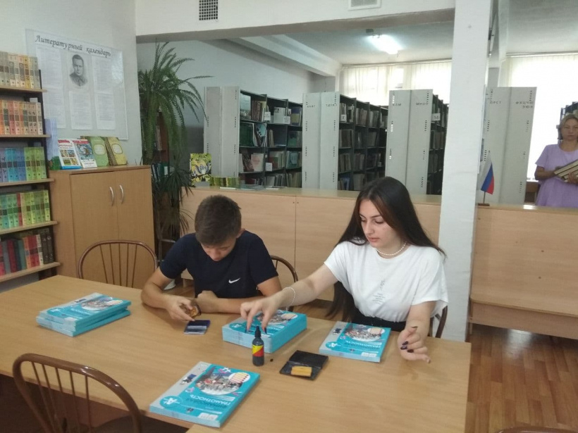 Более 240 тысяч учебников и учебных пособий поступило в школьные библиотеки Большого Подольска