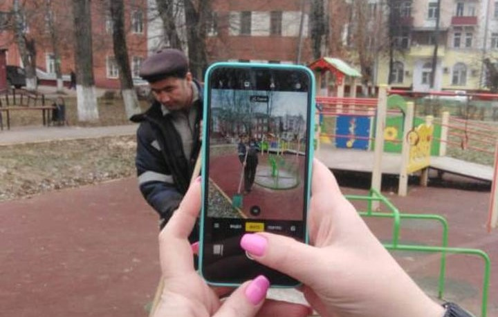 Жители Подольска смогут контролировать уборку дворов через мобильное приложение 